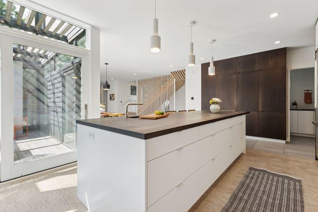 4043 Abbott Avenue S, Minneapolis, MN 55410