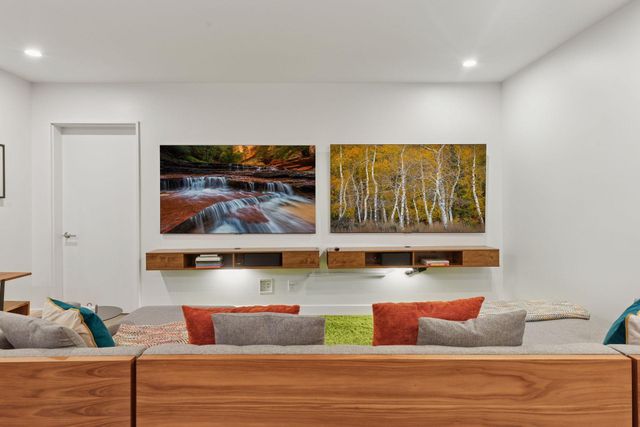 4043 Abbott Avenue S, Minneapolis, MN 55410