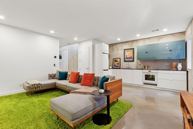 4043 Abbott Avenue S, Minneapolis, MN 55410