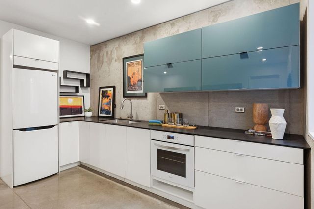 4043 Abbott Avenue S, Minneapolis, MN 55410