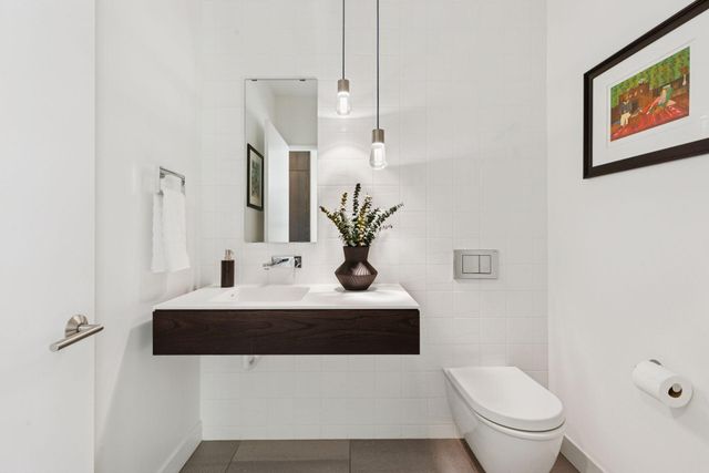 4043 Abbott Avenue S, Minneapolis, MN 55410