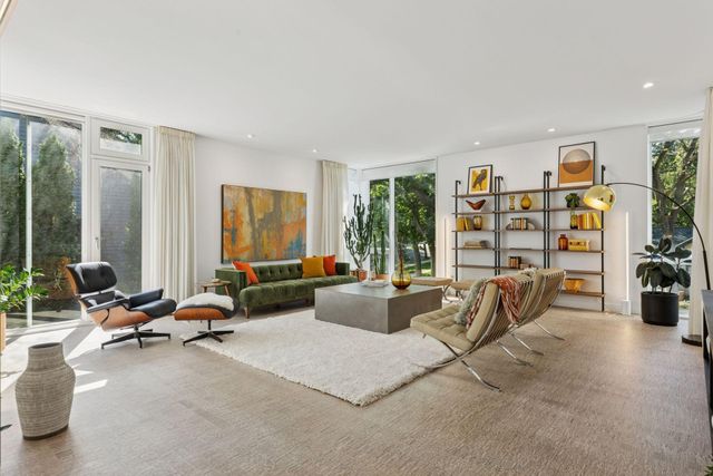 4043 Abbott Avenue S, Minneapolis, MN 55410