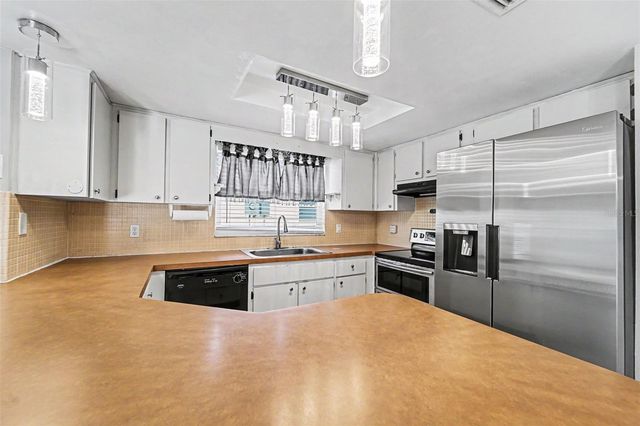 8040 SAYBROOK DRIVE, Port Richey, FL 34668