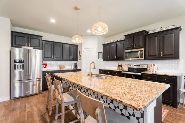 1715 Swale Lane, Granbury, TX 76049