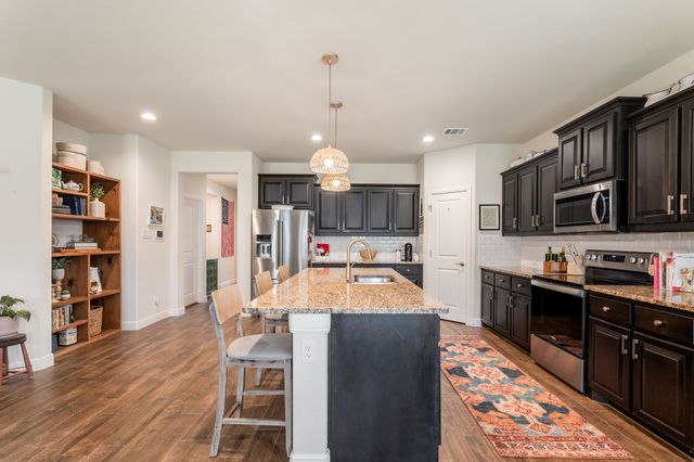 1715 Swale Lane, Granbury, TX 76049