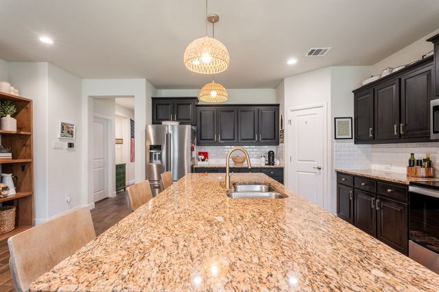 1715 Swale Lane, Granbury, TX 76049