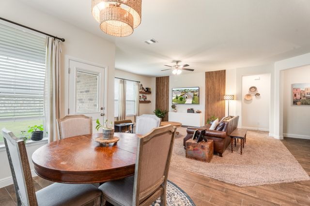 1715 Swale Lane, Granbury, TX 76049
