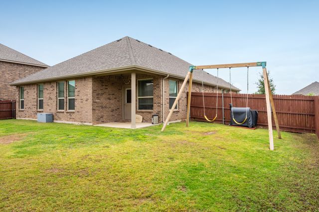 1715 Swale Lane, Granbury, TX 76049