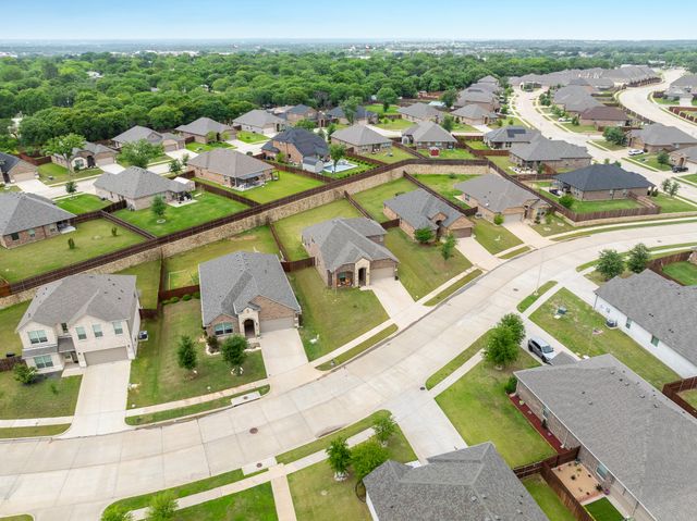 1715 Swale Lane, Granbury, TX 76049