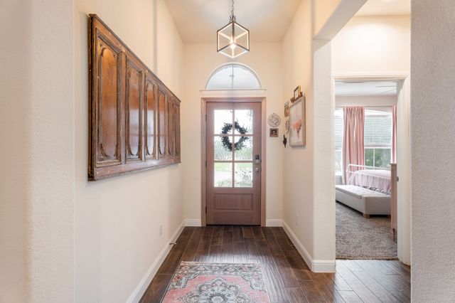 1715 Swale Lane, Granbury, TX 76049