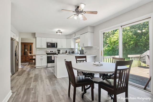2720 N Patricia Lane, Mchenry, IL 60051