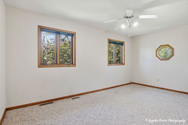 2720 N Patricia Lane, Mchenry, IL 60051