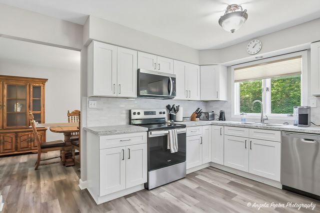 2720 N Patricia Lane, Mchenry, IL 60051