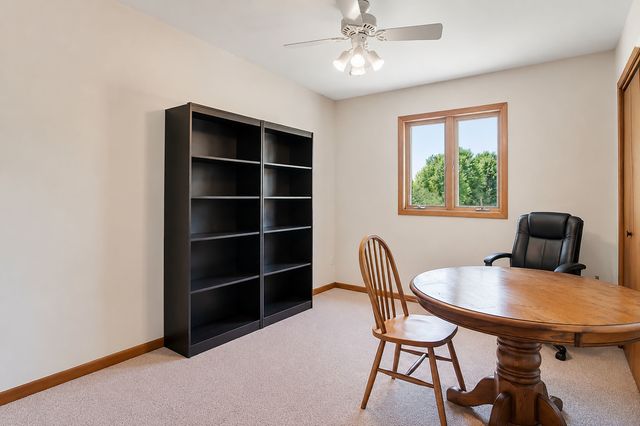 2720 N Patricia Lane, Mchenry, IL 60051