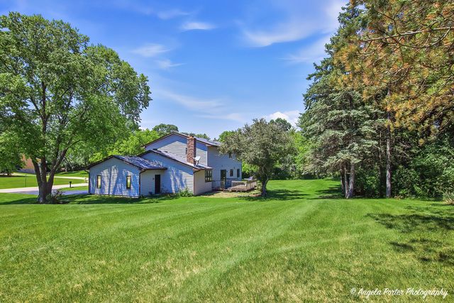 2720 N Patricia Lane, Mchenry, IL 60051