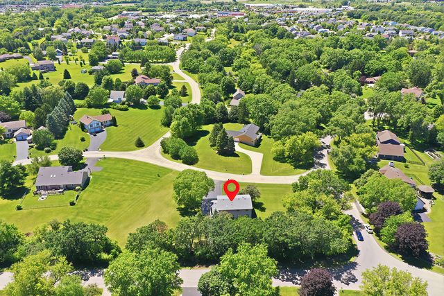 2720 N Patricia Lane, Mchenry, IL 60051
