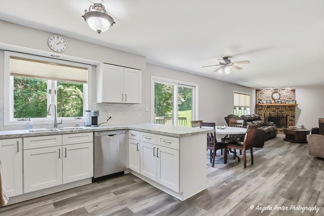 2720 N Patricia Lane, Mchenry, IL 60051