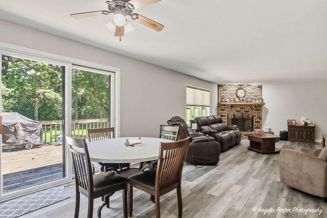 2720 N Patricia Lane, Mchenry, IL 60051