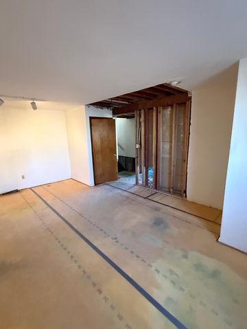 2724 N Country Club Terrace Terrace, Rockford, IL 61103