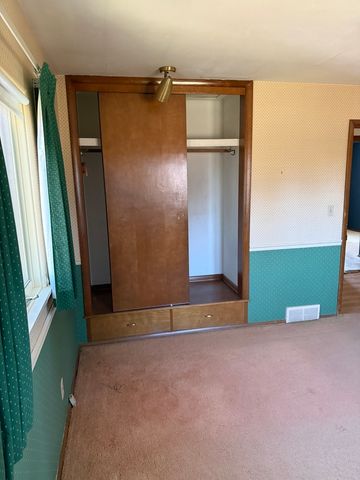 2724 N Country Club Terrace Terrace, Rockford, IL 61103