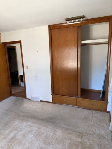 2724 N Country Club Terrace Terrace, Rockford, IL 61103