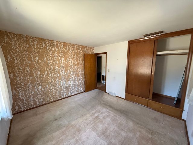 2724 N Country Club Terrace Terrace, Rockford, IL 61103