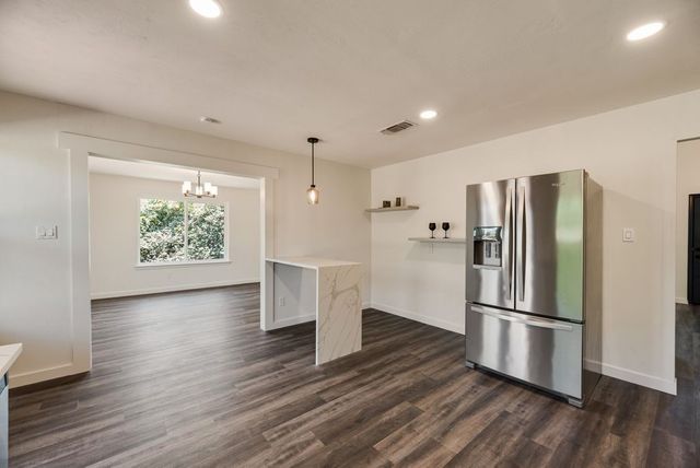 4717 Mandalay Drive, Arlington, TX 76016