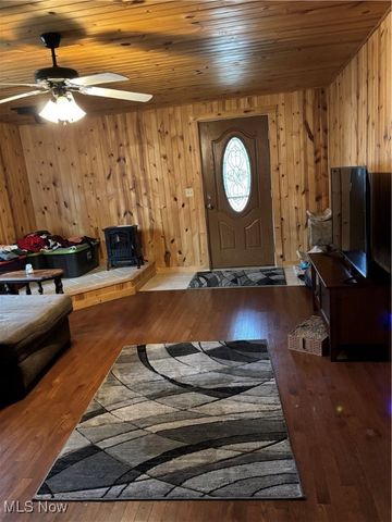 66482 Larrick Ridge Rd, Cambridge, OH 43725