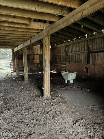 66482 Larrick Ridge Rd, Cambridge, OH 43725