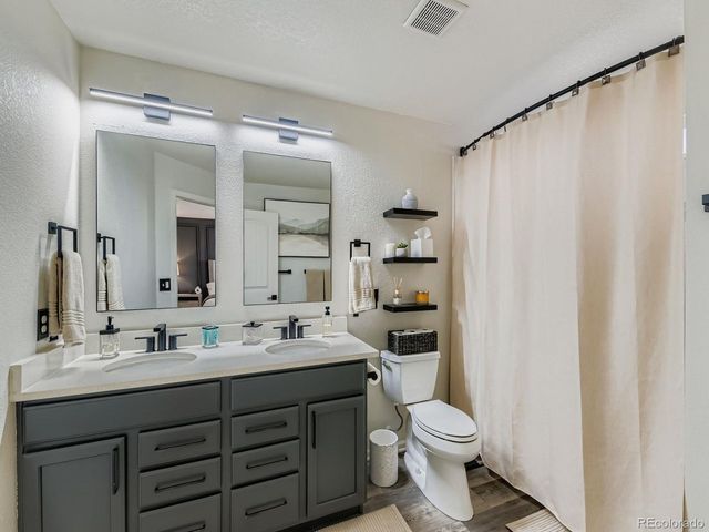 8073 E 135th Pl, Thornton, CO 80602