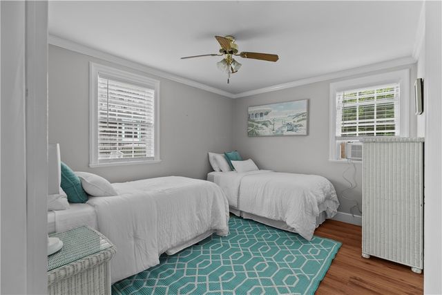 19 Warren Avenue 19, Middletown, RI 02842