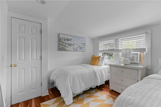 19 Warren Avenue 19, Middletown, RI 02842