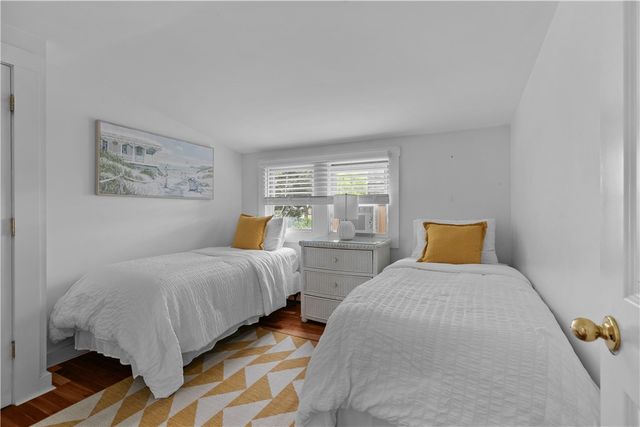 19 Warren Avenue 19, Middletown, RI 02842