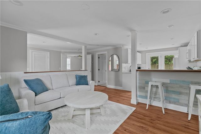 19 Warren Avenue 19, Middletown, RI 02842