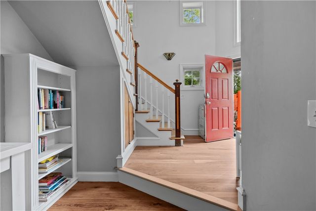 19 Warren Avenue 19, Middletown, RI 02842