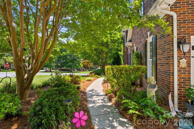 5301 Ravenglass Court, Waxhaw, NC 28173