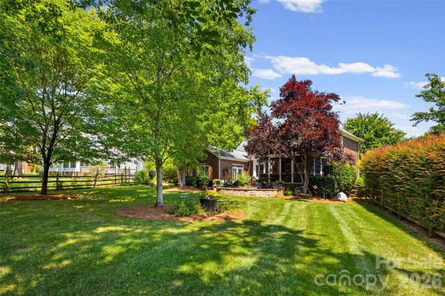 5301 Ravenglass Court, Waxhaw, NC 28173