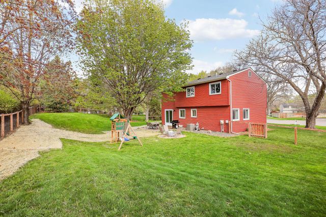 12125 50th Avenue N, Plymouth, MN 55442