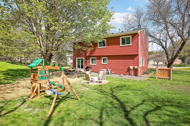 12125 50th Avenue N, Plymouth, MN 55442