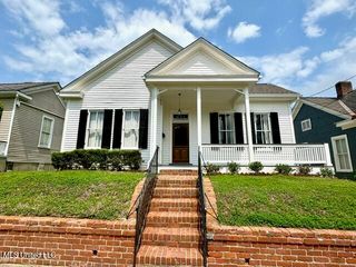 821 Washington Street, Natchez, MS 39120