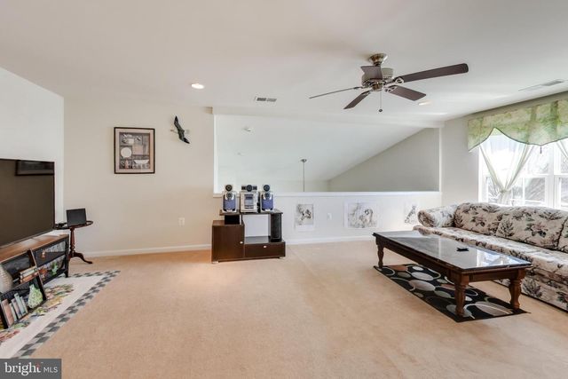 20500 CASABLANCA DR, Ashburn, VA 20147