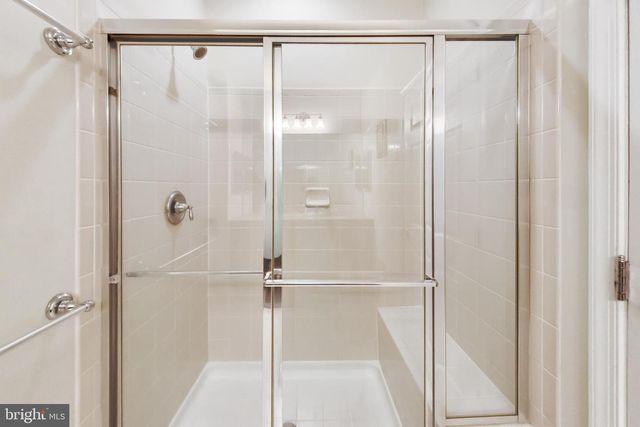 20500 CASABLANCA DR, Ashburn, VA 20147