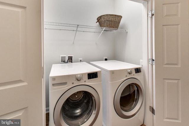 20500 CASABLANCA DR, Ashburn, VA 20147