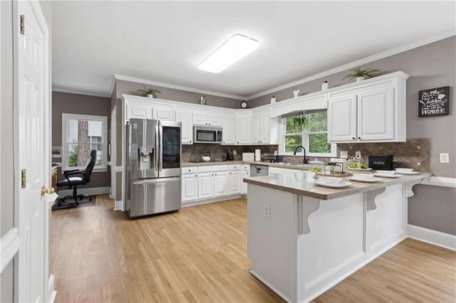 1204 Benbrooke Court NW, Acworth, GA 30101