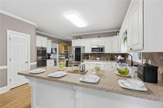1204 Benbrooke Court NW, Acworth, GA 30101