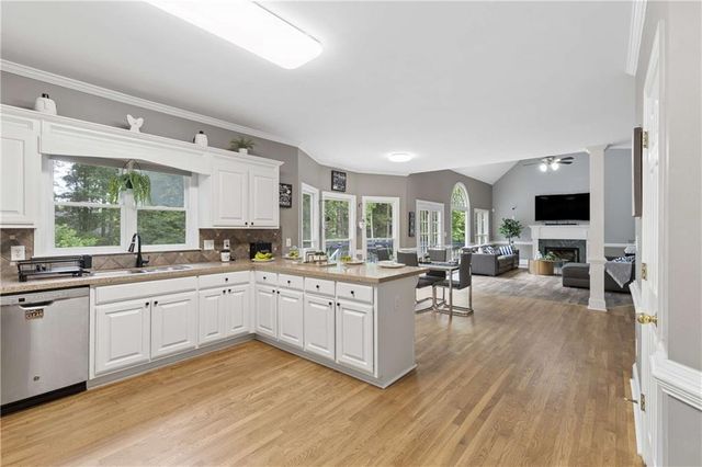 1204 Benbrooke Court NW, Acworth, GA 30101