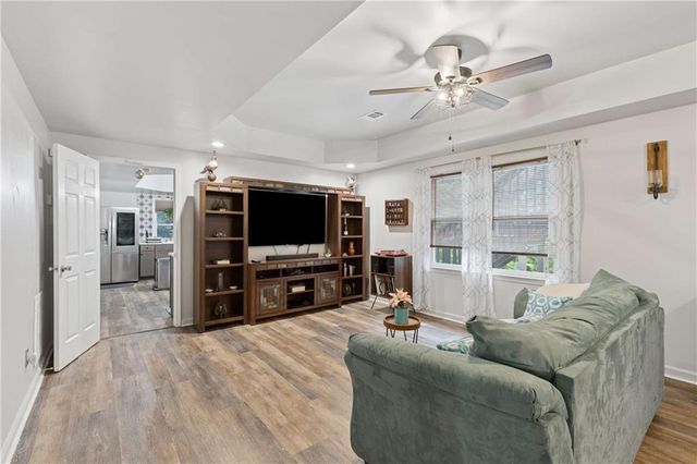 1204 Benbrooke Court NW, Acworth, GA 30101