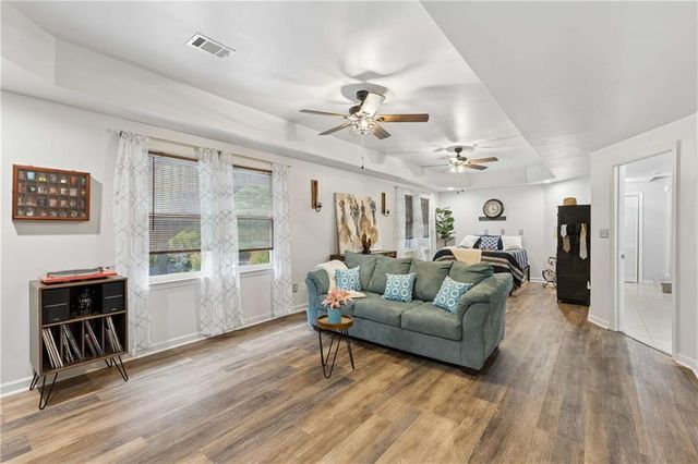 1204 Benbrooke Court NW, Acworth, GA 30101