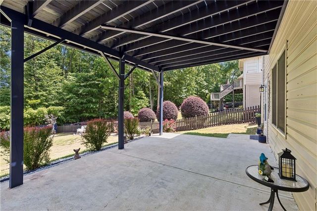 1204 Benbrooke Court NW, Acworth, GA 30101