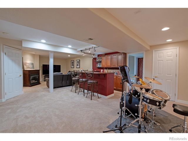 615 Americana Road, Longmont, CO 80504